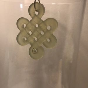 Stunning pendant in jade